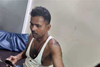 Indore: A young man was going to pluck roses from a field when he was attacked by a leopard and admitted to MY