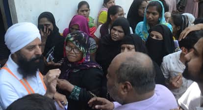 Kanpur Commercial Cylinders Worth 2100 Sold on Black Market for 3500 Hotel Owners Say Troubles Are Mounting