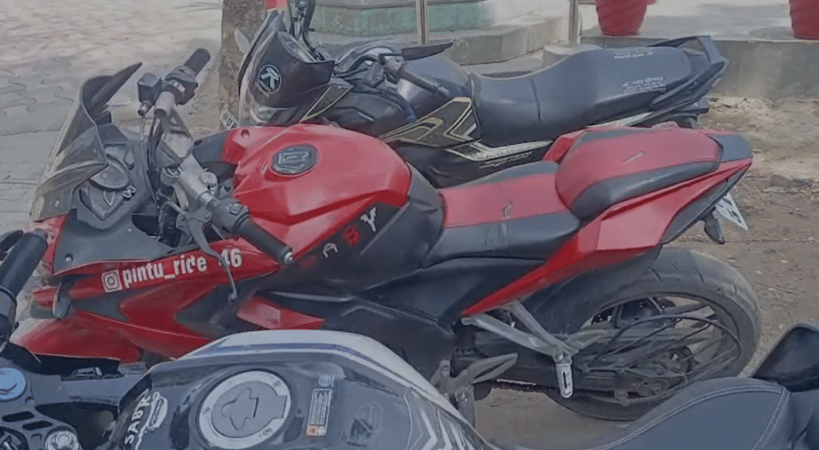 Banda traffic cops seize 3 bikes for dangerous stunts