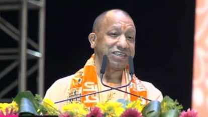 UP Big News Businessman Faints Upon Seeing Sealing Action Funeral Procession Held Amidst Waterlogging Mothe