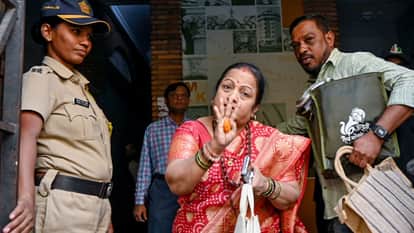 mumbai bmc schools manache shlok proposal controversy kishori pednekar aimim