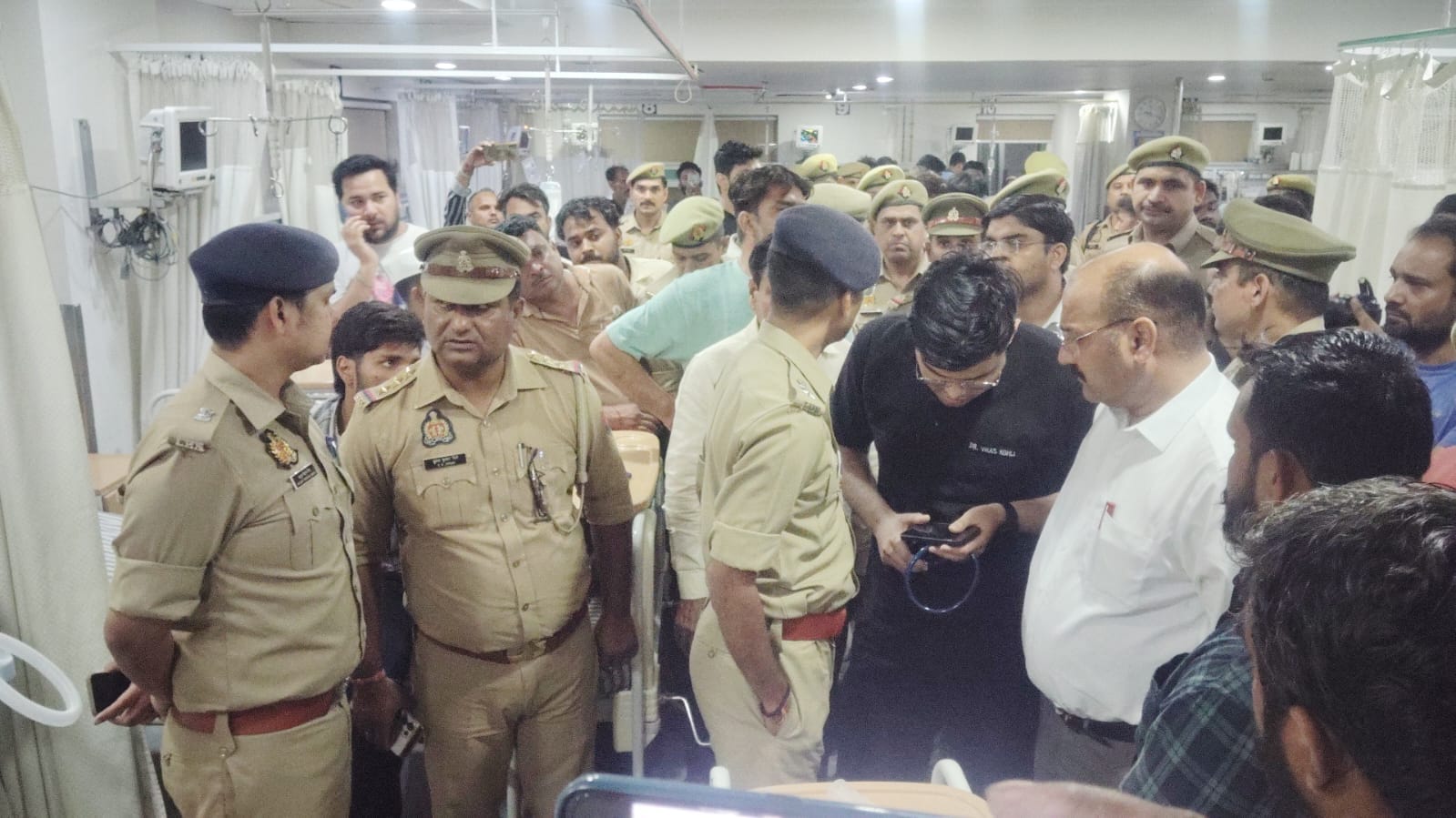 Meerut News: Three Die After Consuming Liquor in Daurala, Shop Sealed Amid Poisoning Probe