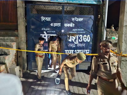 Meerut: Three Dead in Suspected Spurious Liquor Case, Last Rites Performed Amid Grief