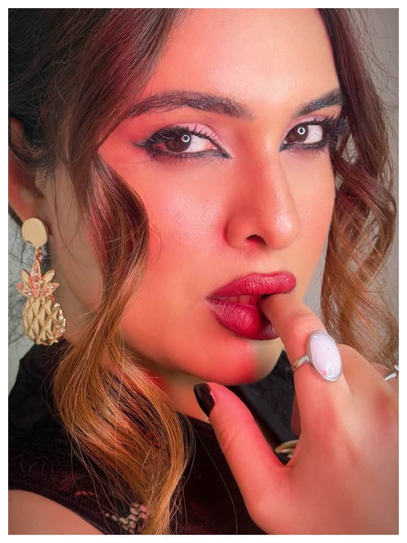 नेहा मलिक