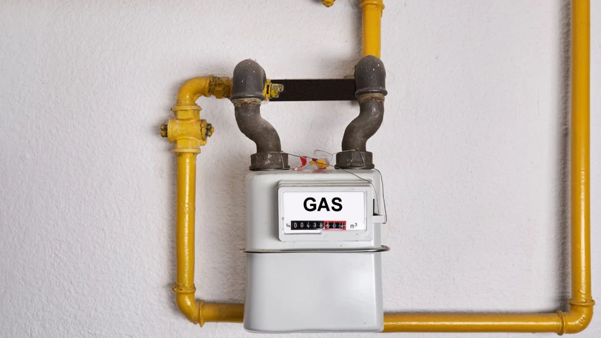 LPG Crisis: What is the tax on LPG gas cylinders and PNG pipelines