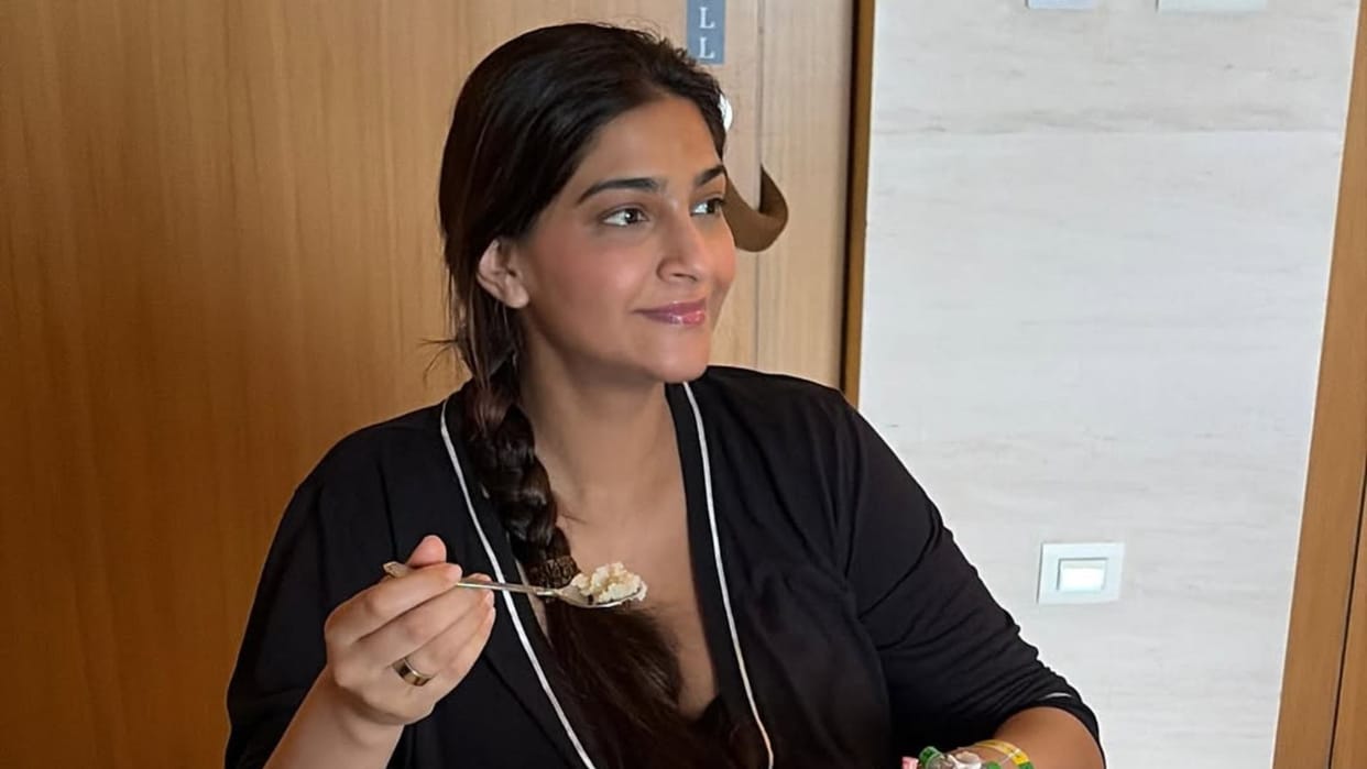 Sonam Kapoor shares first picture with her newborn son a week after delivery celebs gives reaction