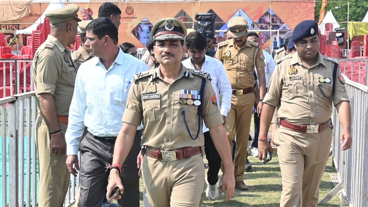 यूपी: एयरशो को सफल बनाने वाले पुलिस अफसर होंगे सम्मानित, 100 इंस्पेक्टरों को प्रशस्ति पत्र; इन्हें भी सम्मान