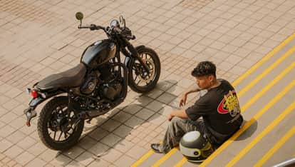 Triumph Speed T4 Vs Royal Enfield Hunter 350 Comparison Which Bike is Better in 350cc Roadster Segment