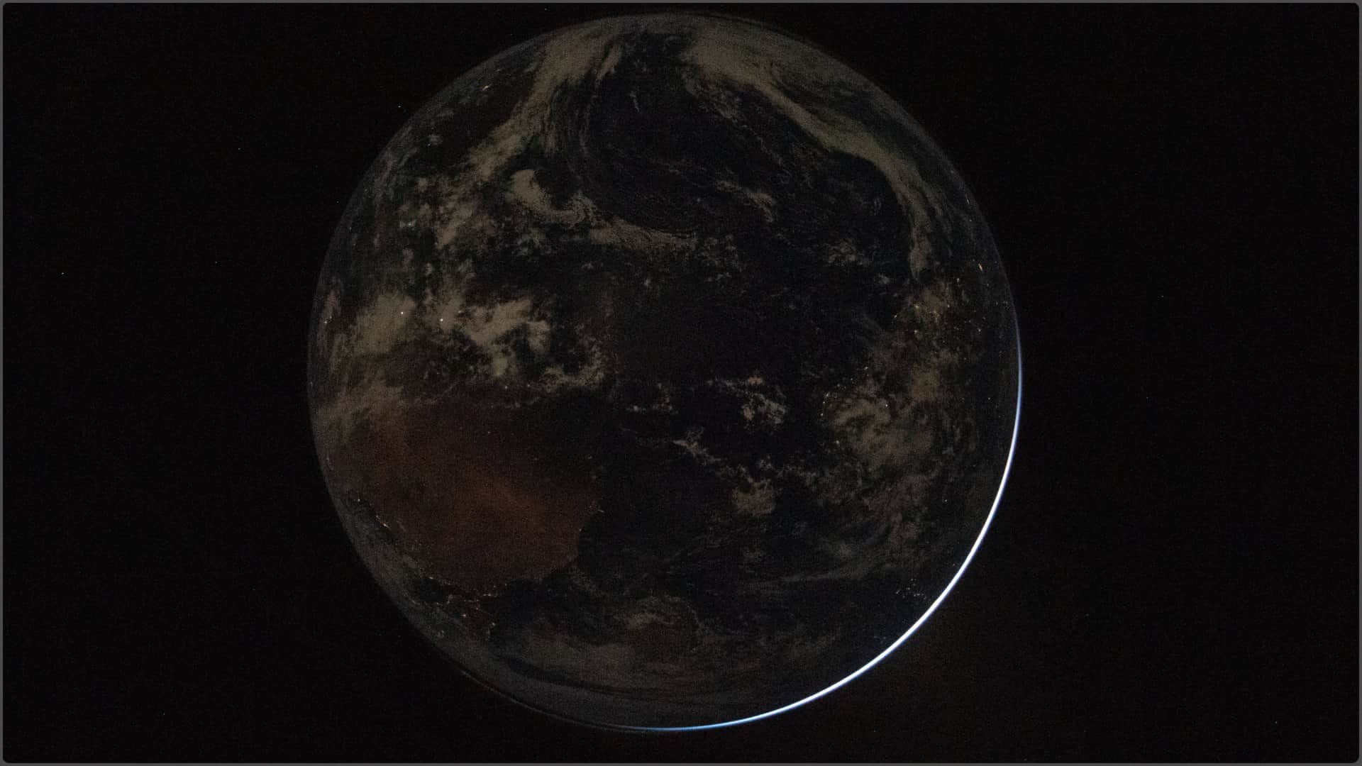 Artemis II's moon-bound astronauts capture Earth's brilliant blue beauty as they leave it behind