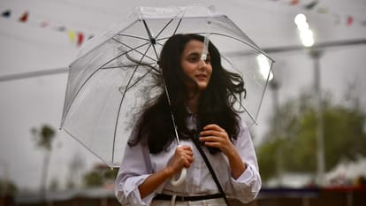 Punjab Mercury drops by 6 degrees due to strong winds and rain Orange Alert for rain