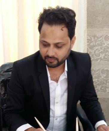 अधिवक्ता समीर की फाइल फोटो