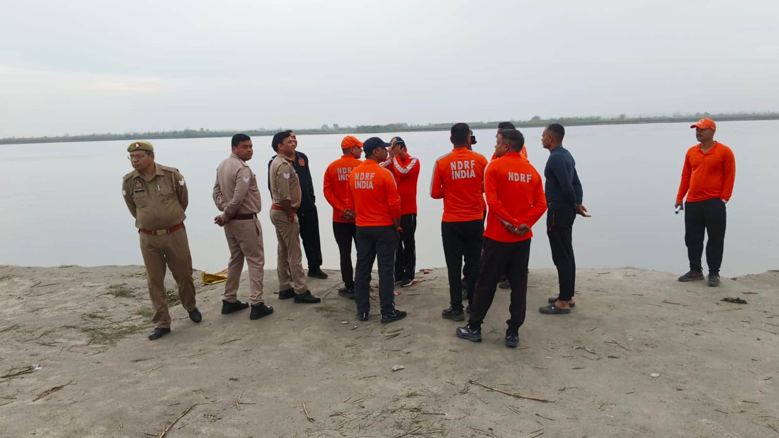 CM Yogi visits Baba Vishwanath temple three brothers bodies recovered who drowned in Ganga 108 cylinder stolen