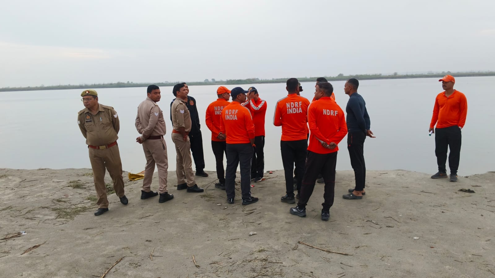 CM Yogi visits Baba Vishwanath temple three brothers bodies recovered who drowned in Ganga 108 cylinder stolen
