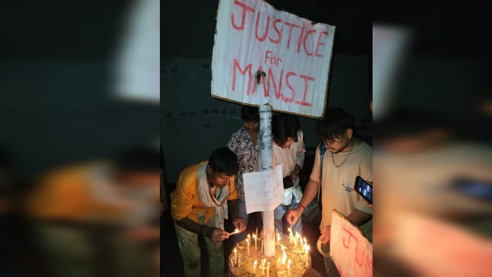 Agra Erupts in Protest Over Bride’s Death Within 3 Months of Marriage Death Penalty Demanded