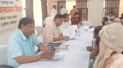 Kanpur Huge Crowd Gathers at Ghatampur Samadhan Diwas ADM Supply and SDM Hear Grievances and Issue