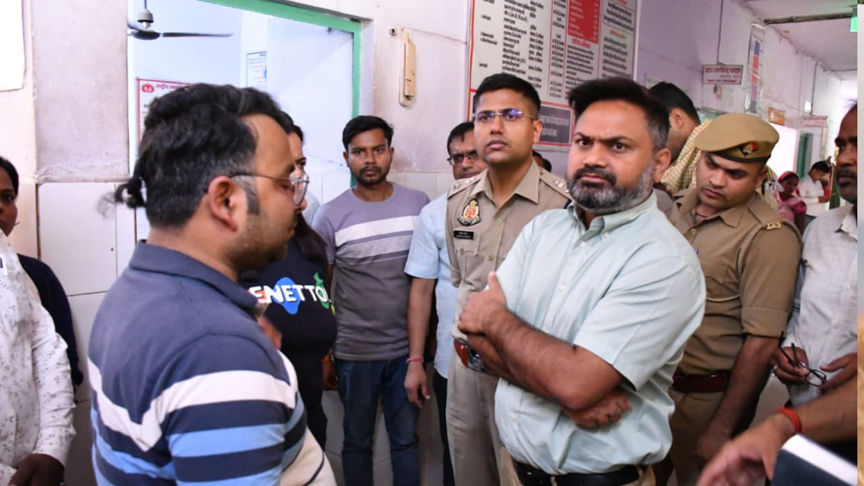 Chaos at School Due to Toxic Fumes... 25 Students Faint, 11 in Critical Condition