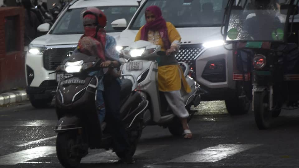 Western Disturbance Active in Punjab, Orange Alert for Rain Winds Hailstorm