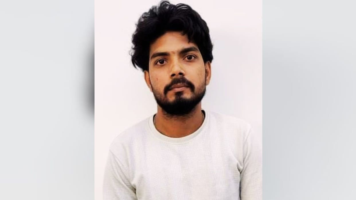 Robbery of Jeweler Wanted Criminal 50,000 Bounty Arrested Accomplices Had Divided After Selling