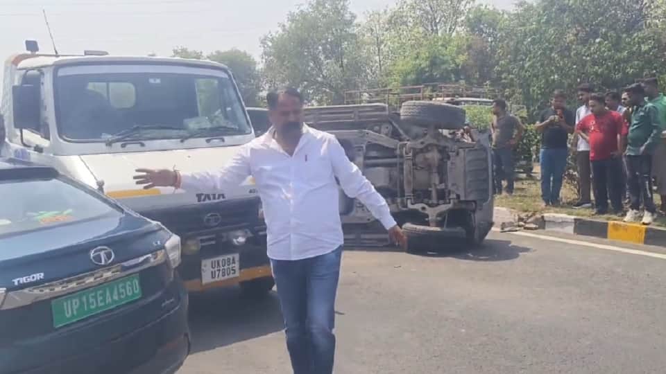 Meerut: Thar overturns after hitting bike, youth dies, woman's condition critical; horrified eyewitnesses