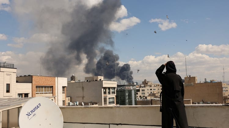 IDF: इस्राइल ने ईरान-लेबनान में बरपाया कहर! 200 से ज्यादा ईरानी और 140 हिजबुल्ला के ठिकानों को बनाया निशाना