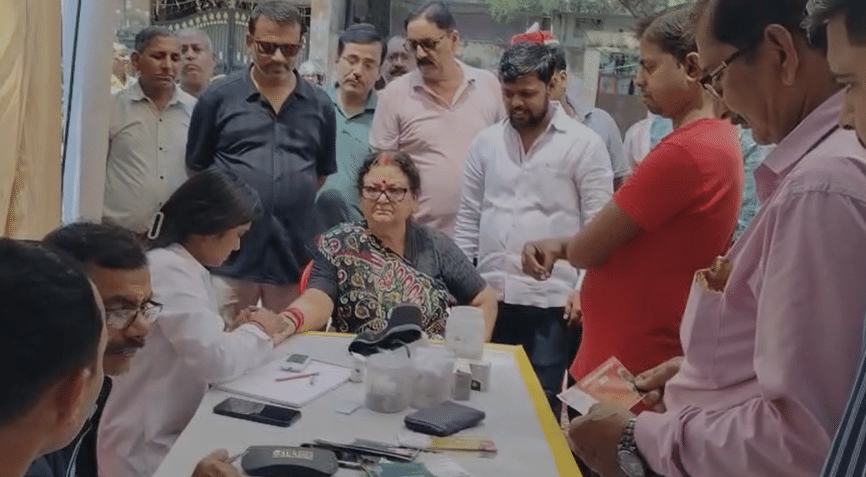 Public camp in Kanpur, sewer and sanitation issues raised