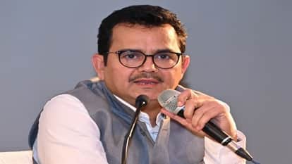 खनिज विभाग के सचिव पी दयानंद