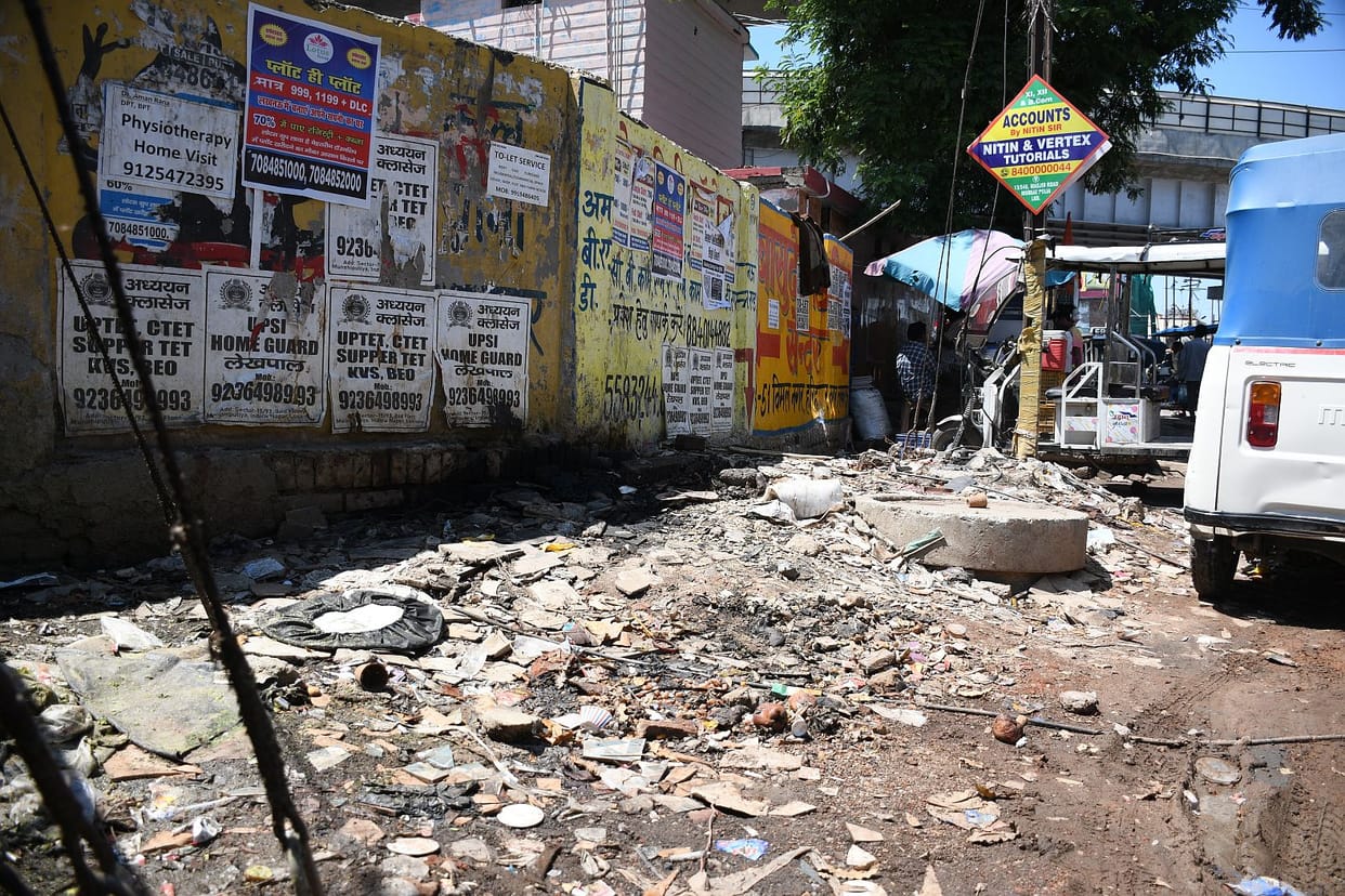 Lucknow: The minister's strictness has been ineffective, where he showed his attitude, even the place was not