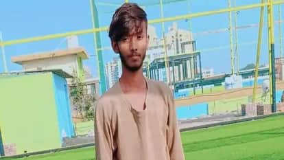 Indore news 20 year old youth commits suicide by hanging in Niranjanpur area