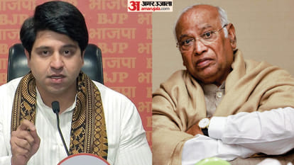 शहजाद पूनावाला, मल्लिकार्जुन खरगे।