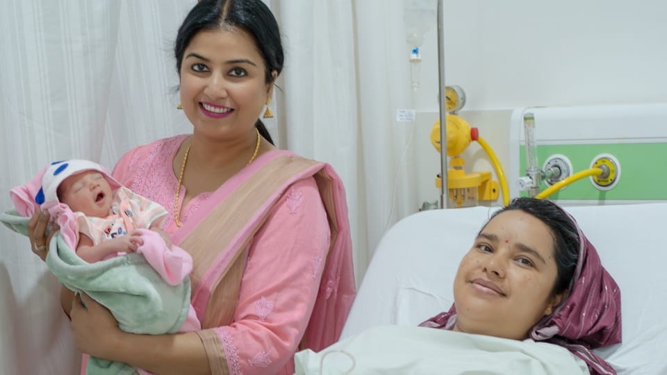 Dehradun graphic Era Hospital Claim For the first time in India successful delivery of a rare nature