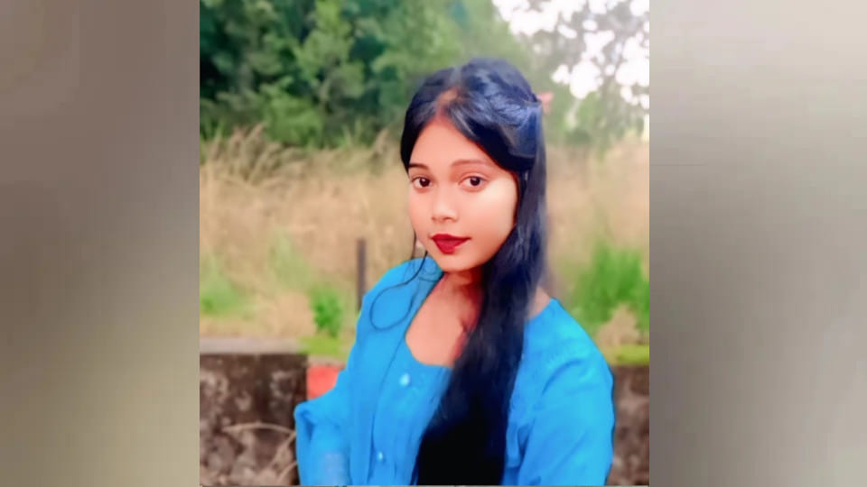 Teenage girl stabbed to death in Deoria, brother and sister chased and beaten by miscreants