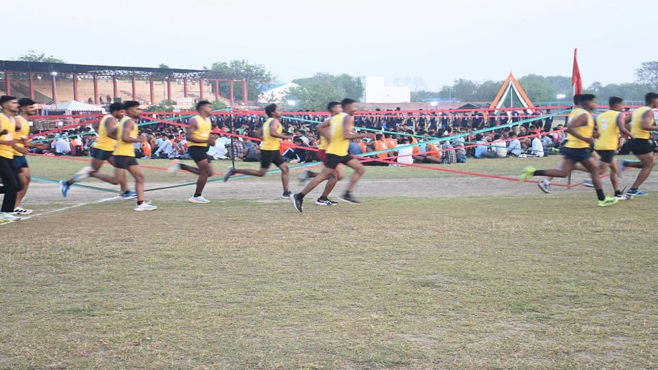 Agniveer Rally Sees High Enthusiasm: 600 youth Run Despite Weather Tight Security in Place