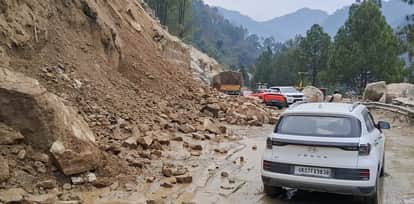 Badrinath Highway Hillside Cracking at Nandprayag Parthadeep Landslide Zone Become Major Concern