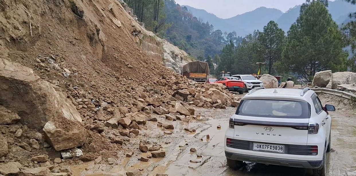 Badrinath Highway Hillside Cracking at Nandprayag Parthadeep Landslide Zone Become Major Concern