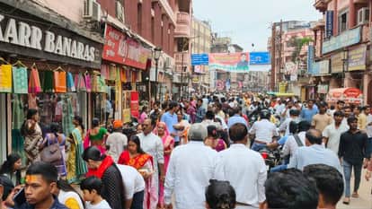 Varanasi traffic on road goes out of control after 10 PM