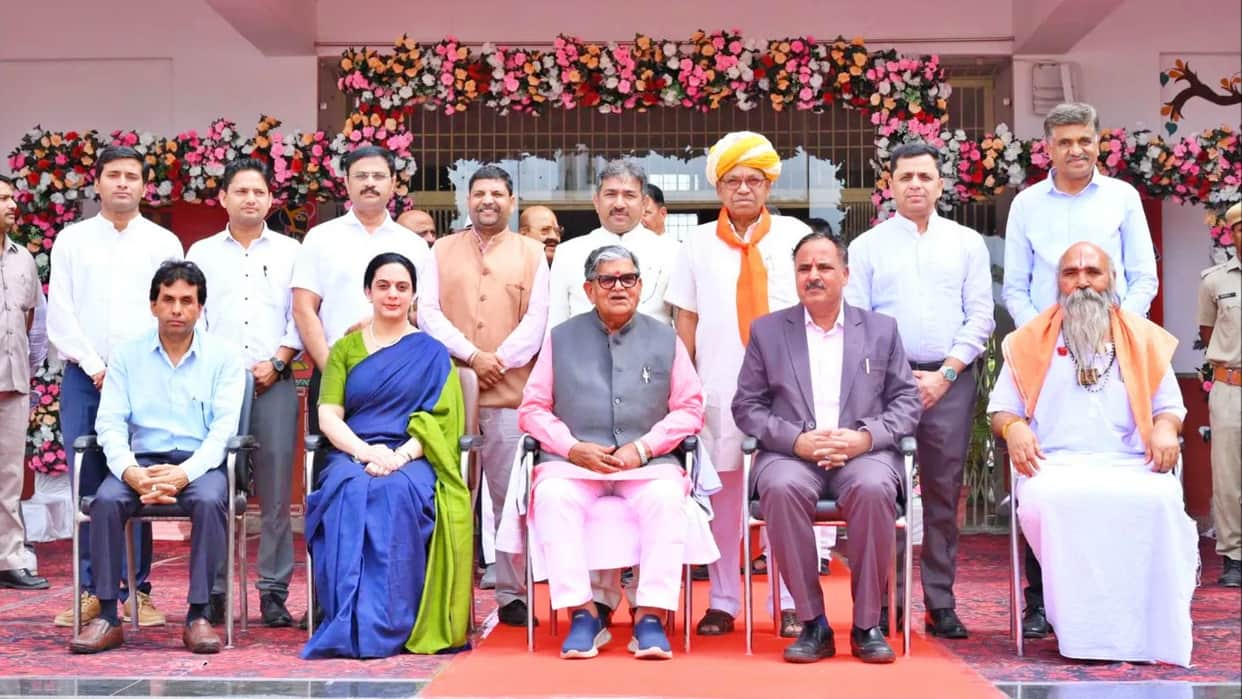 GGTU Banswara: Officials Seated Alongside Governor, BJP Tribal MLA Forced to Stand; BAP Reacts