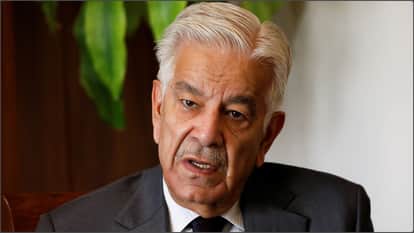 नीयत और सवाल