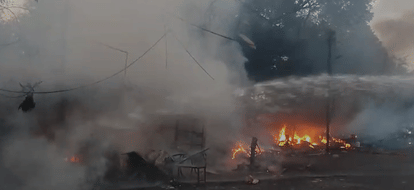 Fire breaks out in Phool Bagh fruit market, over a dozen shops affected