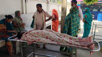 Bihar news--e rickshaw driver troubled by debt commits suicide, family devastated