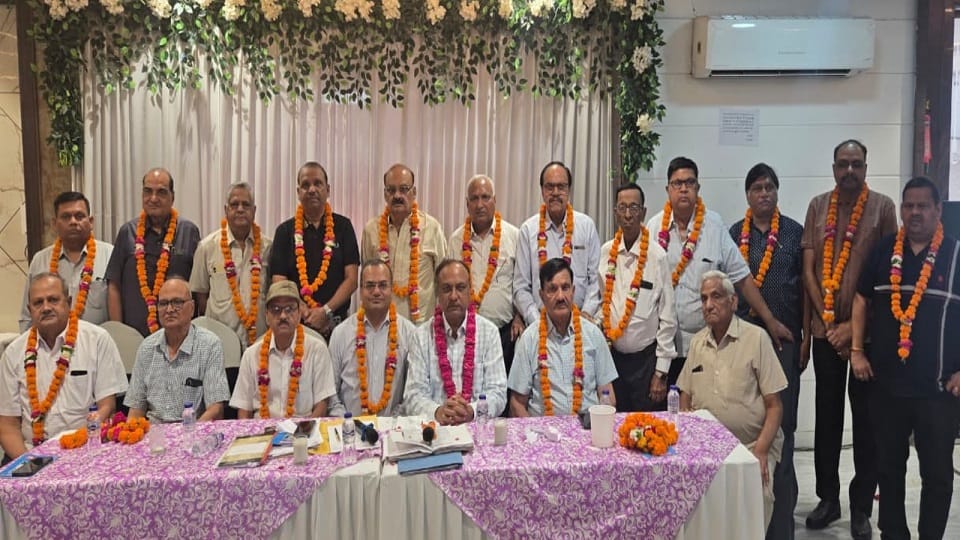 Navin Jain Re-elected Unopposed for 17th Time as Atithivan Committee President