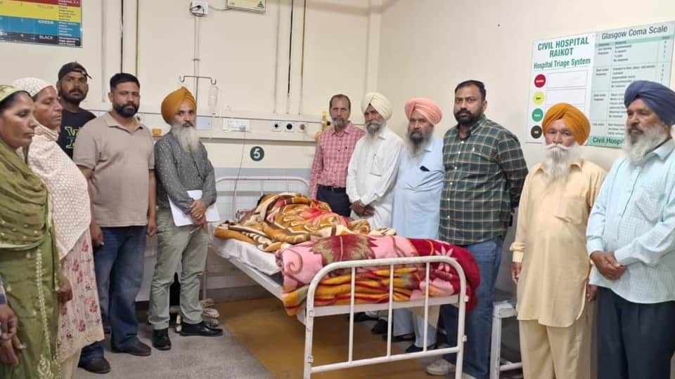 अस्पताल में भर्ती घायल