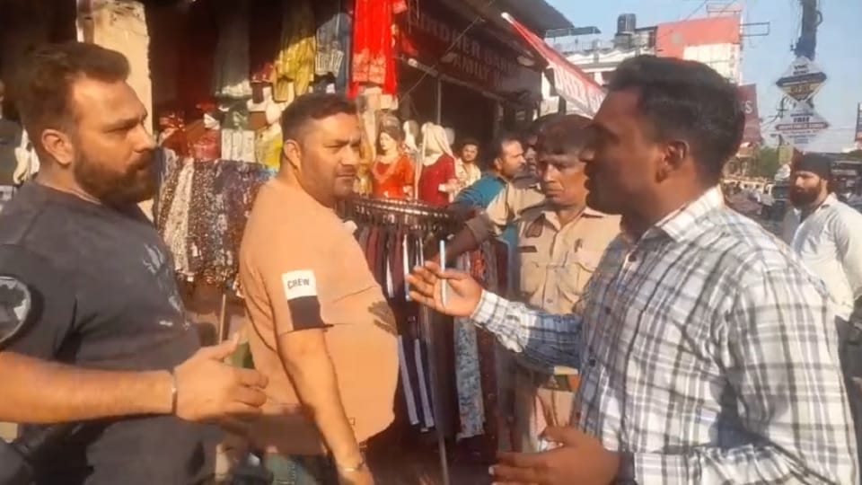 Meerut: 44 illegal constructions in Central Market will be sealed, Supreme Court ordered
