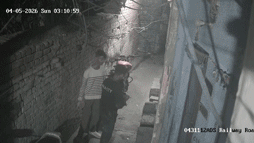 unidentified youths attempted to set fire to a house In Delhi Adarsh Nagar