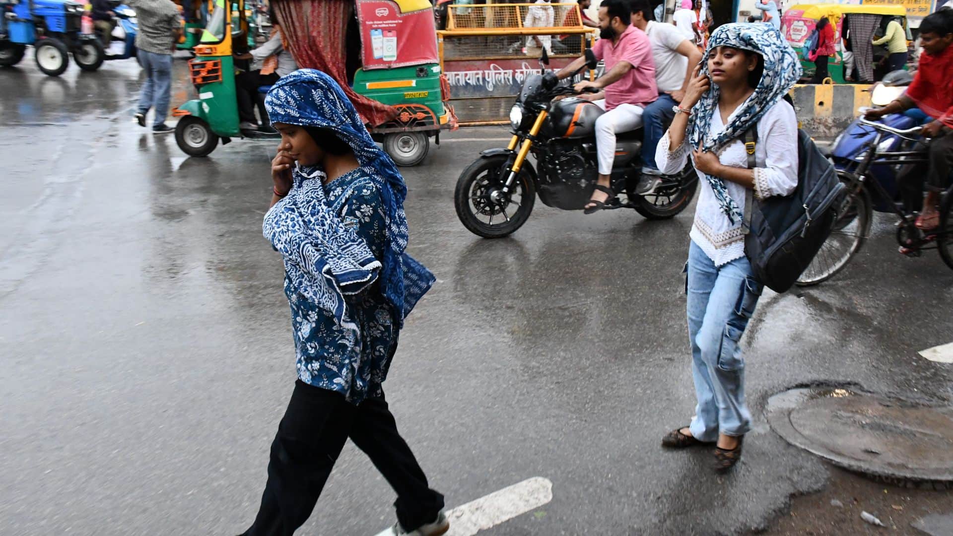 Pre-Monsoon-like Scenario in April Fifth Spell of Unseasonal Rain in Kashi in Last 10 Days