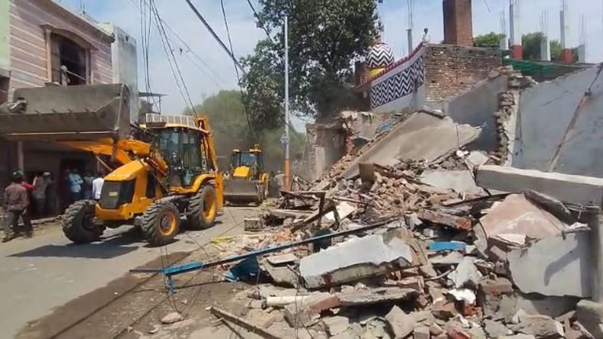 Several Illegal Shops Demolished by Bulldozers Near Shrine in Bareilly