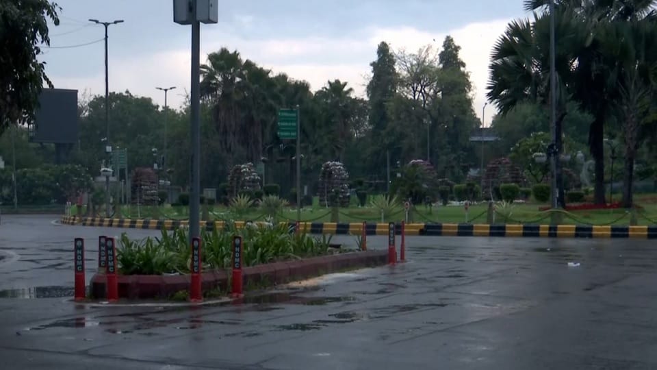 Delhi Weather: Storm and rain change the weather conditions