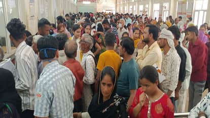 Patients Wait for Hours at SN Medical College Long Queues Due to ABHA Registration