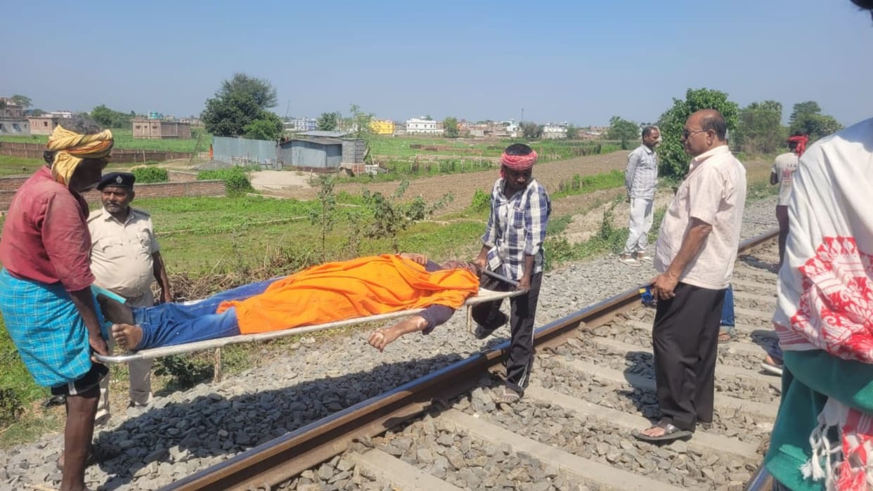 Youth's Body Found Near Railway Track in Purnia; Family Alleges Brutal Murder, Cops Squabble Over Jurisdiction