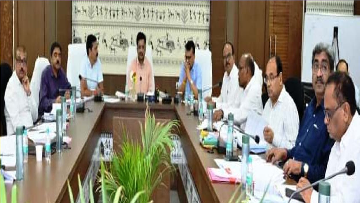 Emphasis on speed and transparency of work in e-office, action will be taken if attendance is not on time