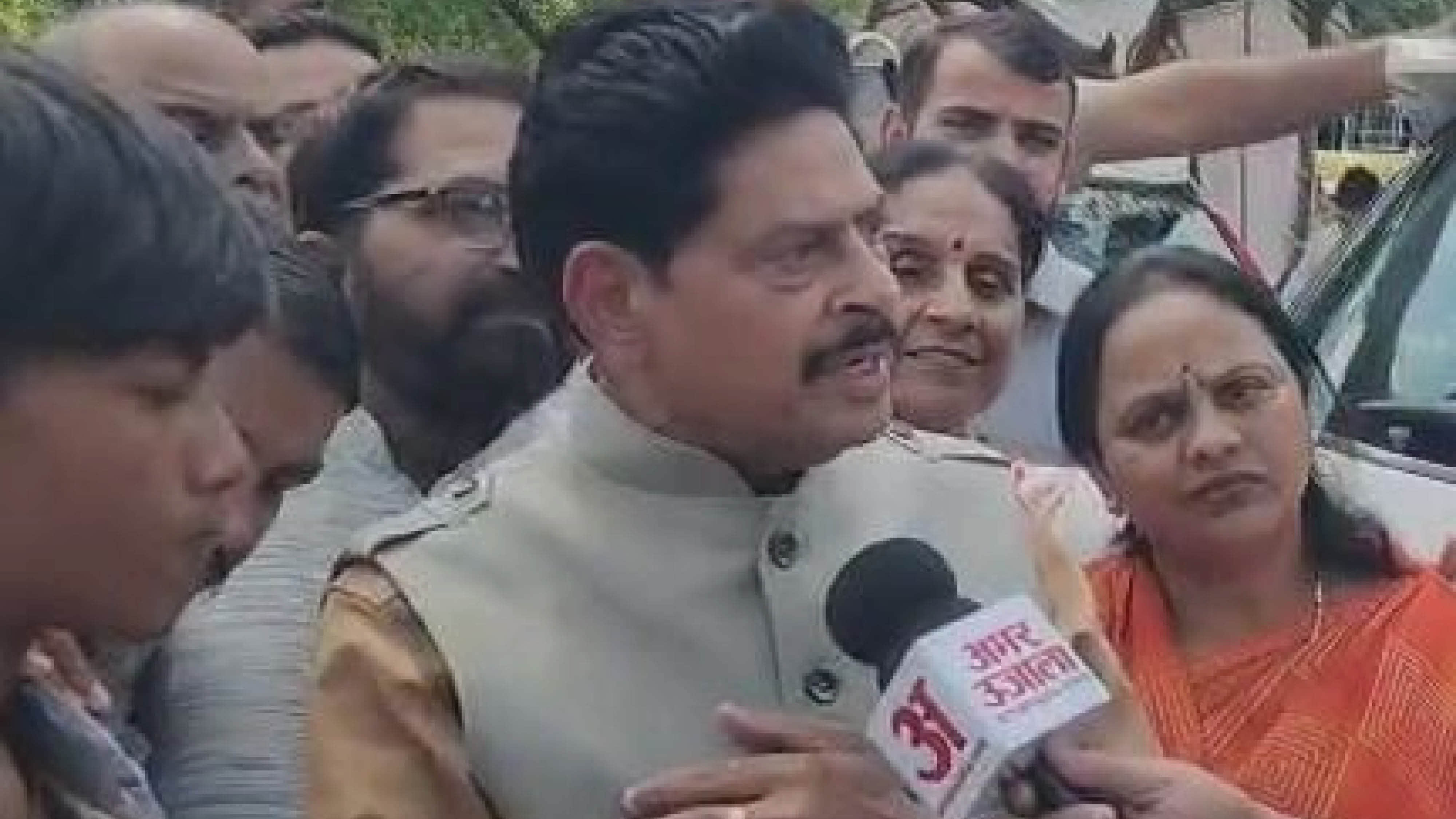 भाजपा विधायक गोपाल शर्मा ने दूषित पानी के लिए कांग्रेस को जिम्मेदार ठहराया